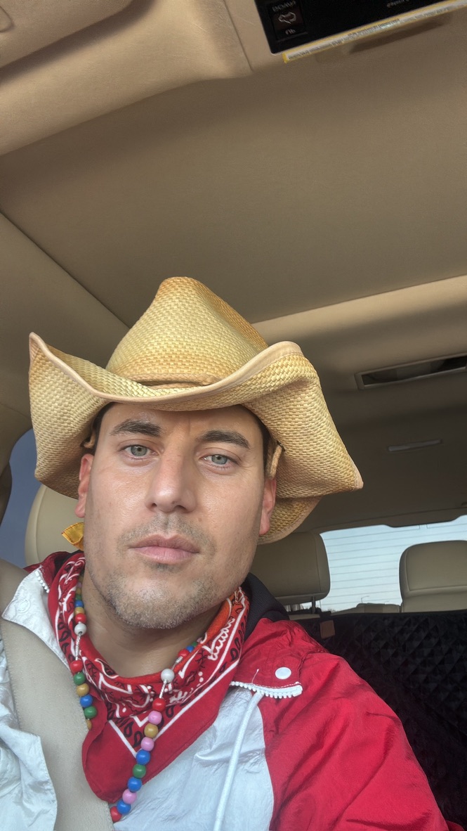 Juan Big Biz Flores - Web Designer